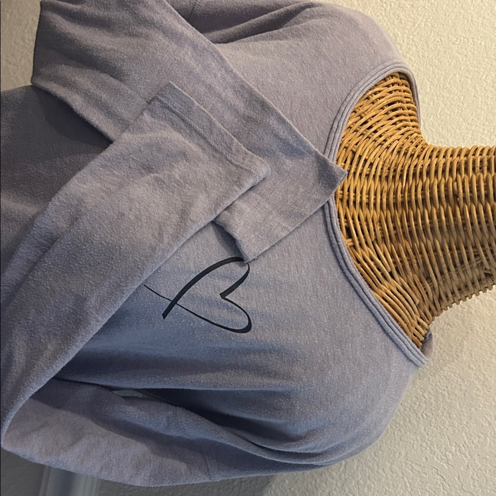 Victoria's Secret Light Purple Long Sleeve Tee - Picture 5 of 5